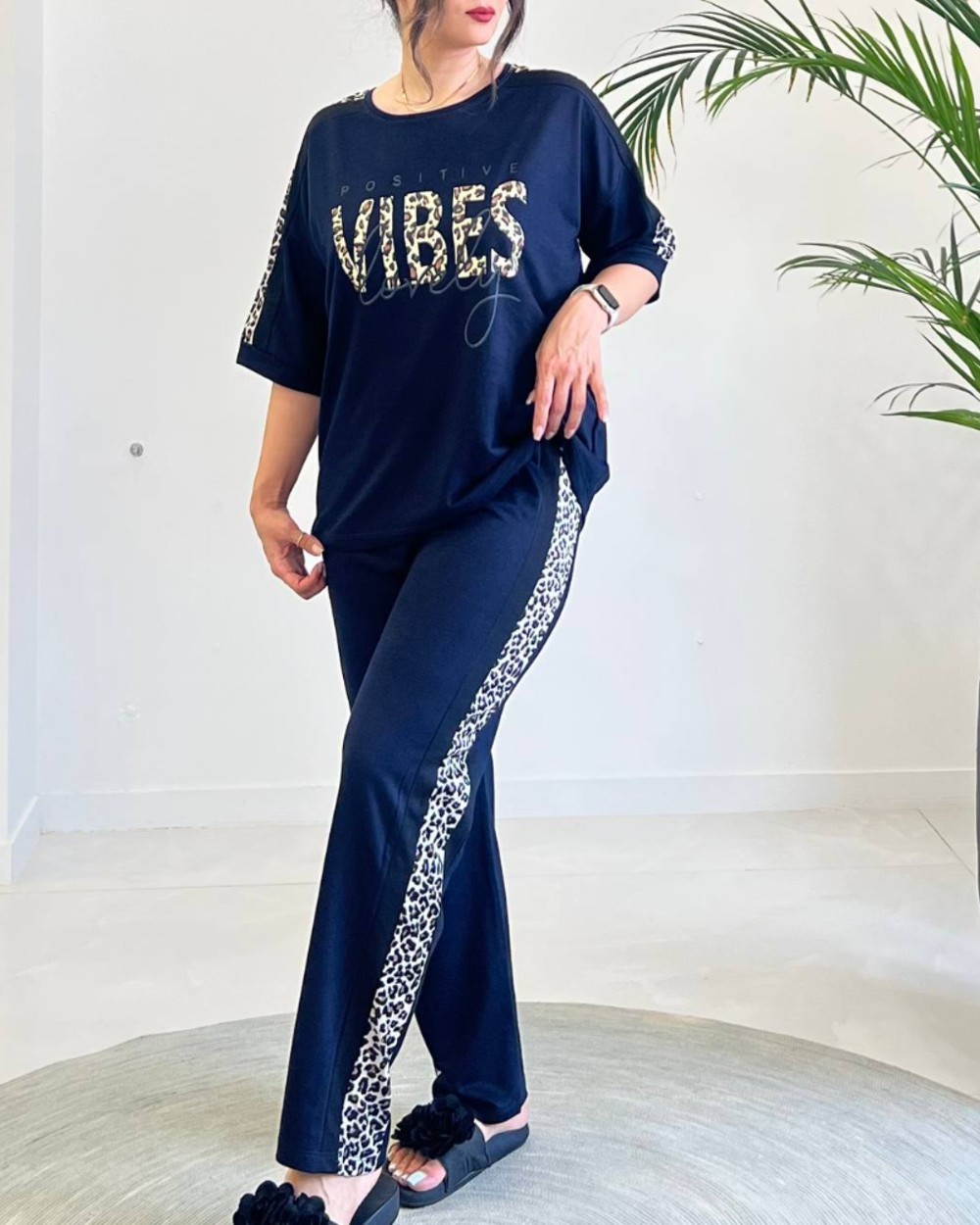 ست زنانه طرح vibes کد 10825