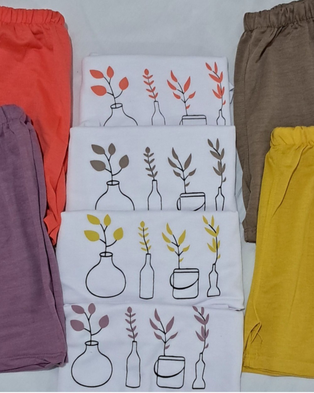 کراپ شلوارک گلدونی