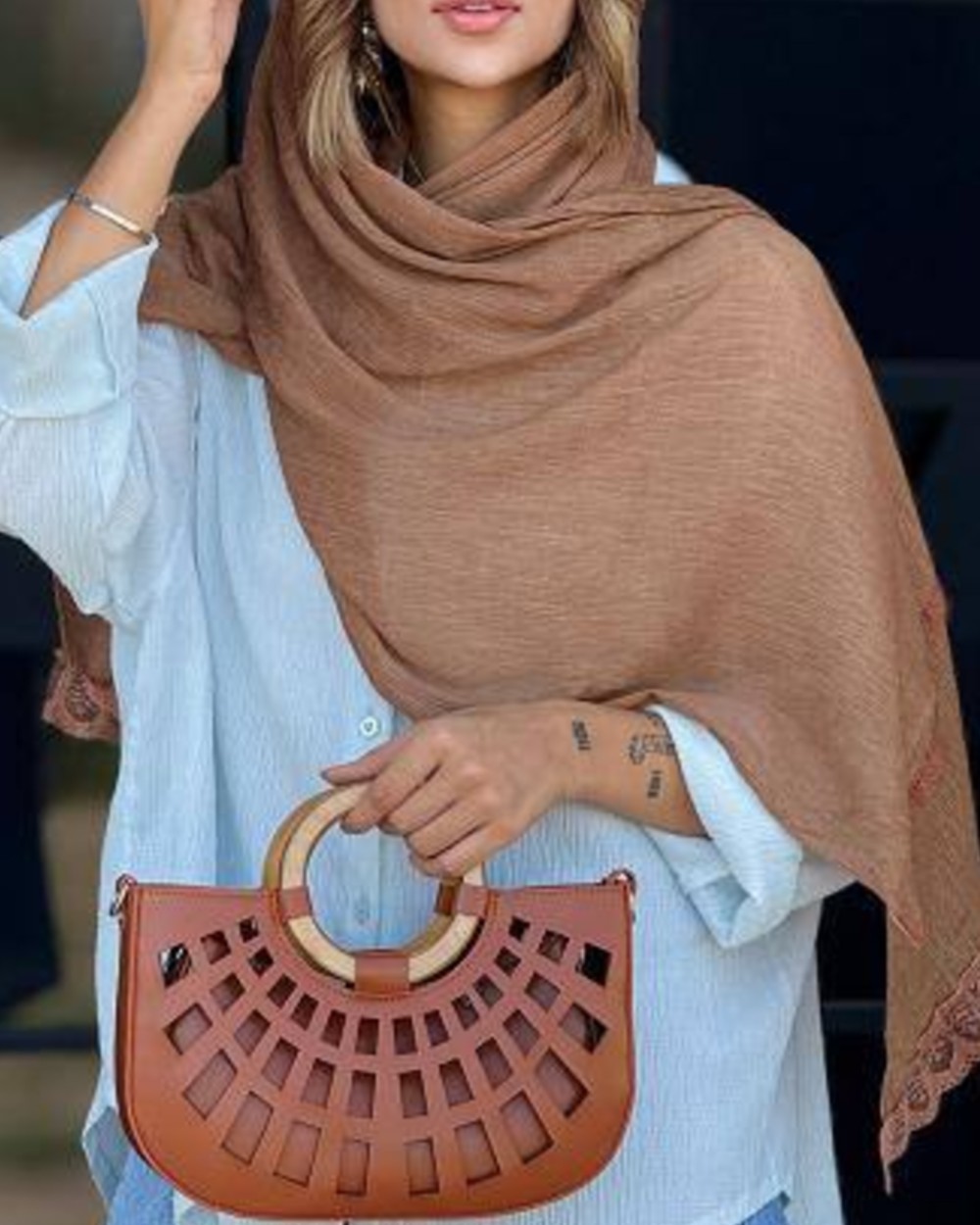 شال نخی دور دانتل گندمی