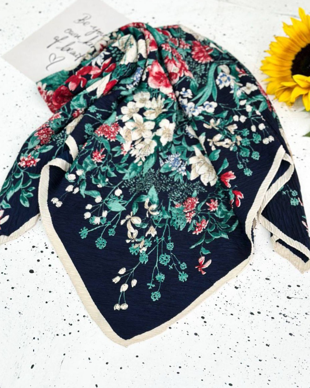 روسری پلیسه پاییزه