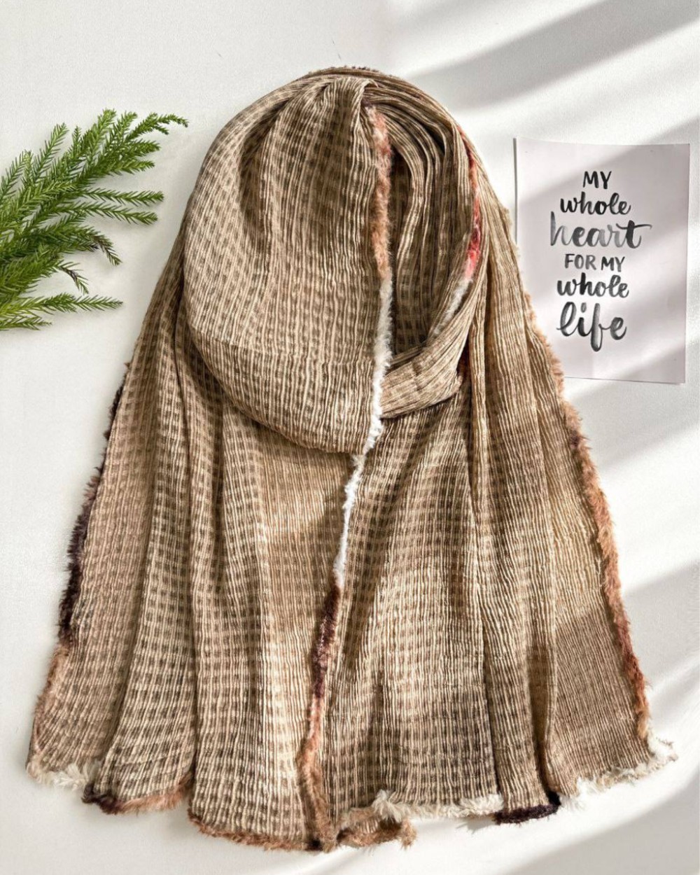 شال پاییزه کنفی خزدار