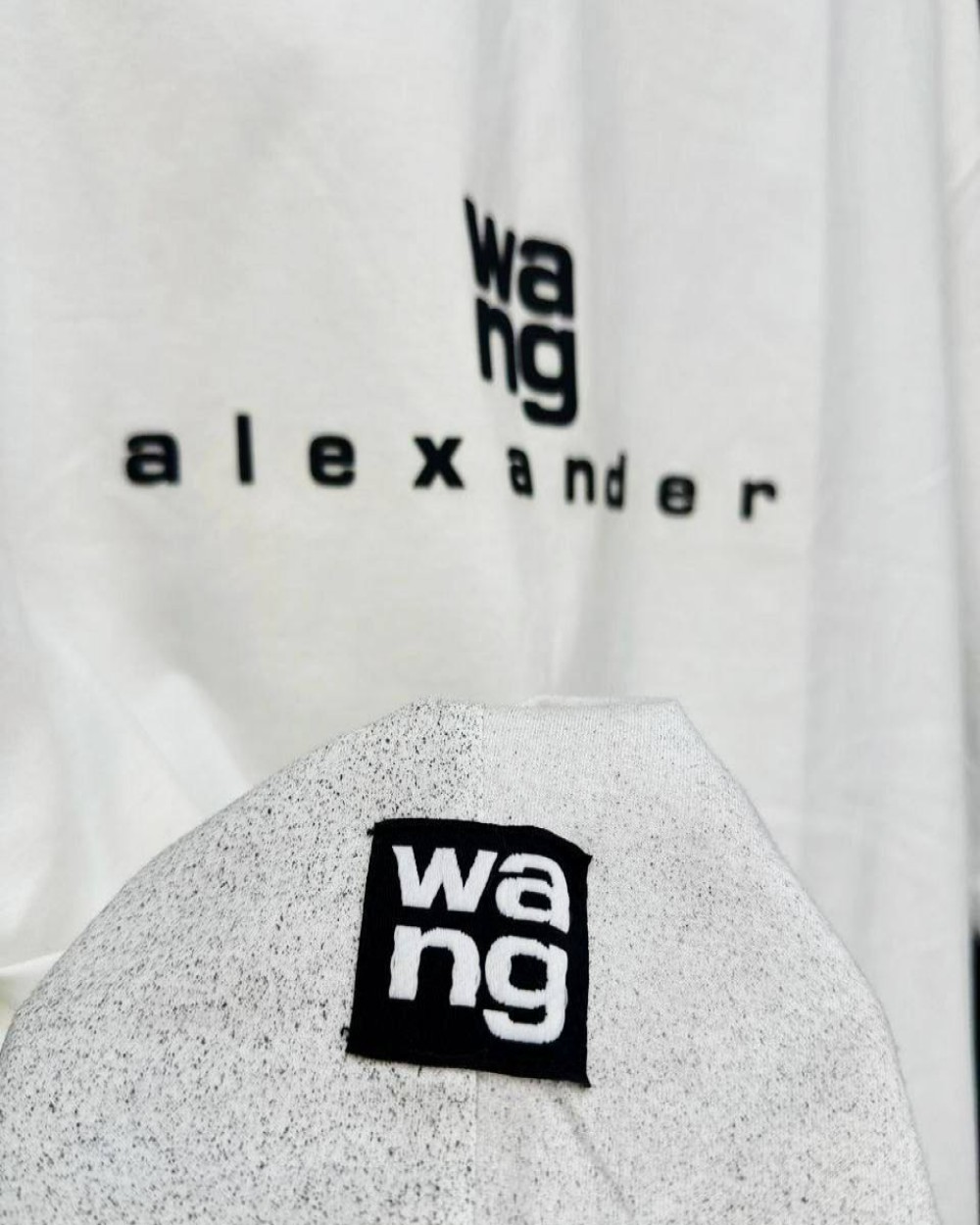 تیشرت آستین کوتاه طرح پیستوله خور alexander کد 686