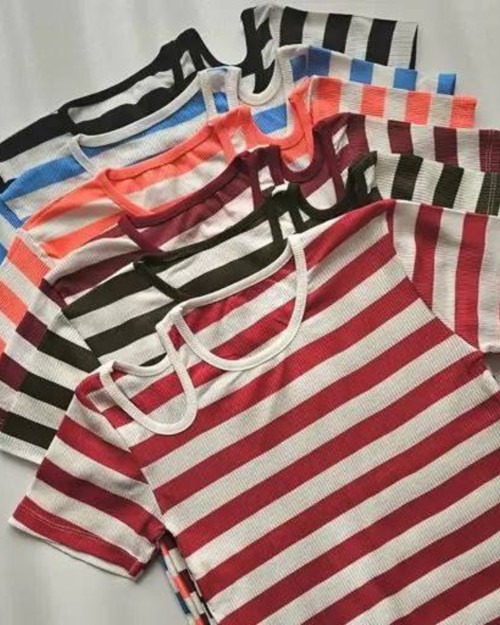  تیشرت فانتزی یه طرف رومی مشخصات